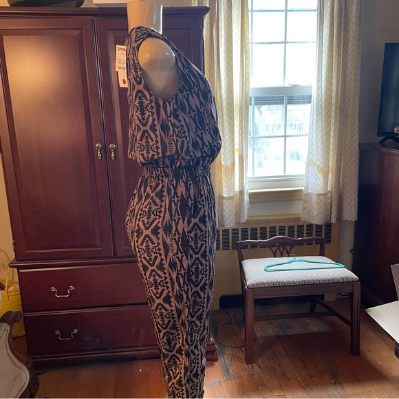 One Clothing sleeveless jumpsuit. Cocoa and expresso. African print. - Picture 3 of 4